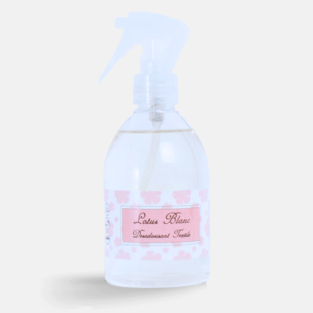 Voici votre Spray désodorisant textile de 250 ml - Lotus Blanc | MOSCO